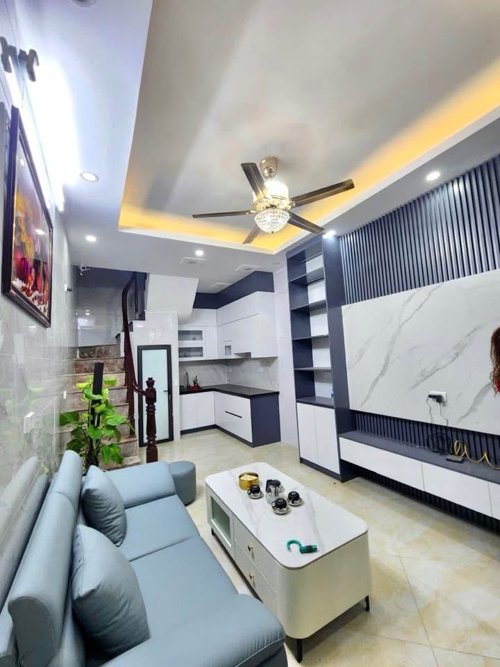 Nhà phố Giáp Bát 26m² giá 6 tỷ - Nhà đẹp ở ngay, vị trí cực tiện lợi!