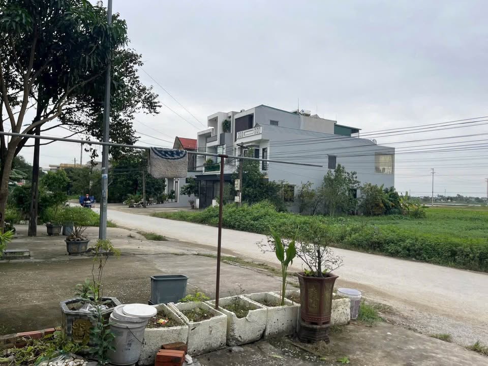 Nhà cấp 4 Phường Quảng Thịnh 100m² giá 3.1 tỷ - Chính chủ bán gấp!