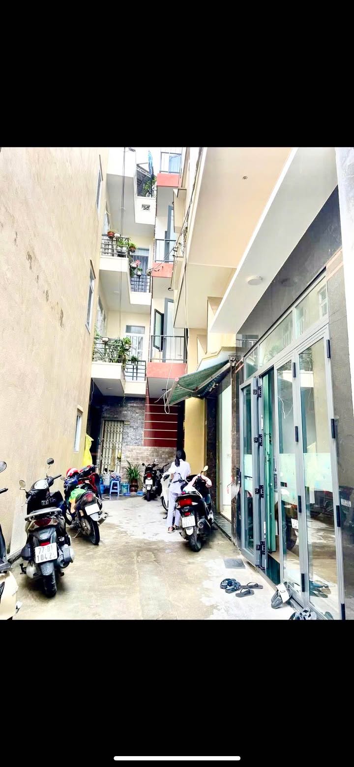 Nhà hẻm Phan Bội Châu, Pleiku 32m² giá 2 tỷ - Chính chủ bán gấp!