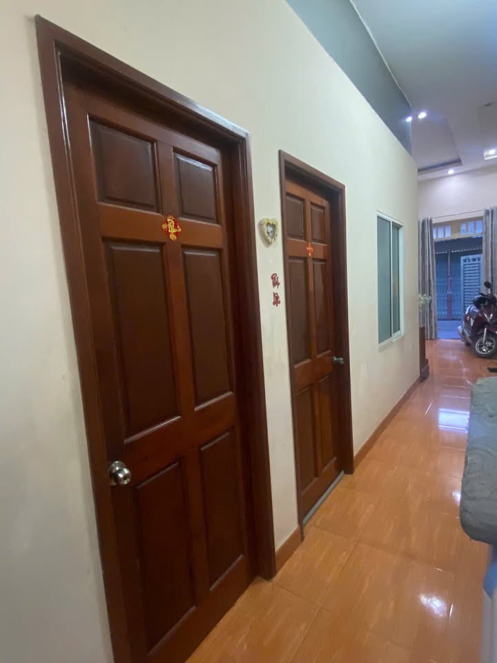 Nhà cấp 4 Vĩnh Lộc B 90m² giá 3.99 tỷ - Sổ hồng chính chủ, gần chợ!