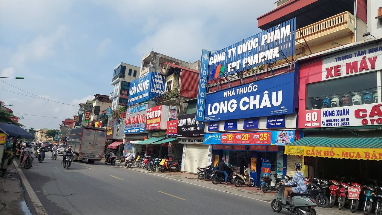 Nhà Phùng Hưng, Quận Hà Đông, 40m², giá 11.2 tỷ - Ô tô đỗ cửa, tiện ích xung quanh