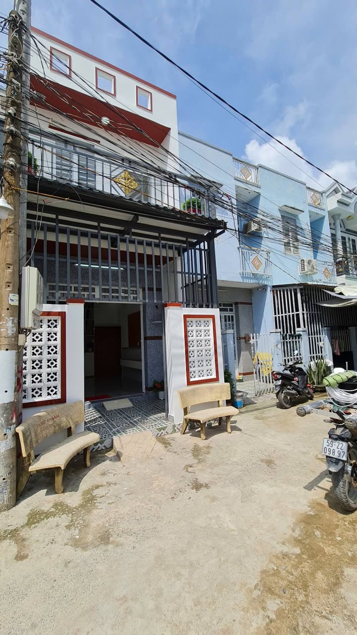 Nhà riêng 2 tầng tại Tân Kim, 43m² chỉ 1,7 tỷ - Sổ hồng chính chủ!