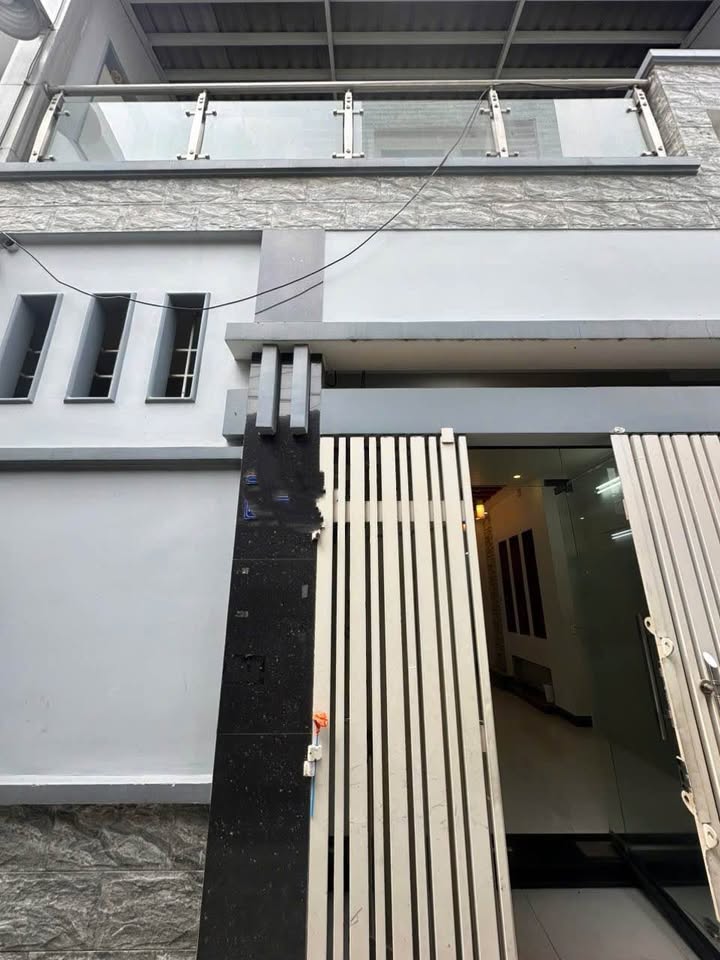 Nhà 3 lầu đường số 4, phường 15, Gò Vấp, 51m² giá 4.99 tỷ - Chính chủ bán gấp!