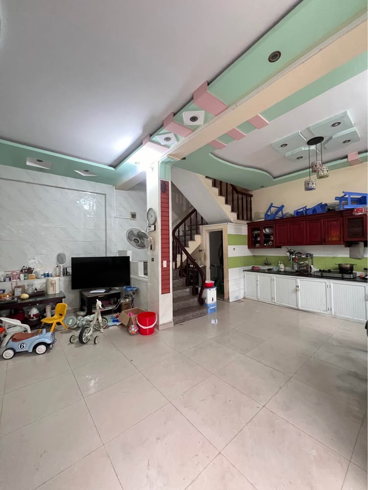 Townhouse Chợ Hàng Hải Phòng 45m² giá 2,5 tỷ - Ngõ nông thoáng mát!