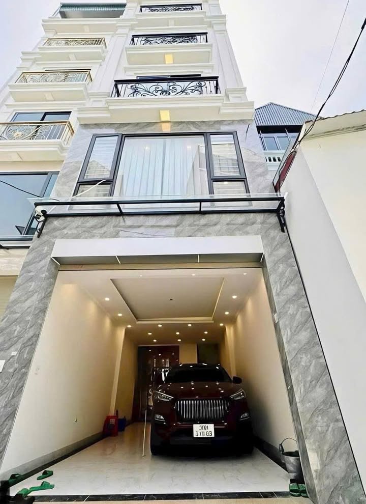 Nhà 5 tầng Huỳnh Cung, Thanh Trì 30m² giá 7.6 tỷ - Sẵn sàng vào ở!