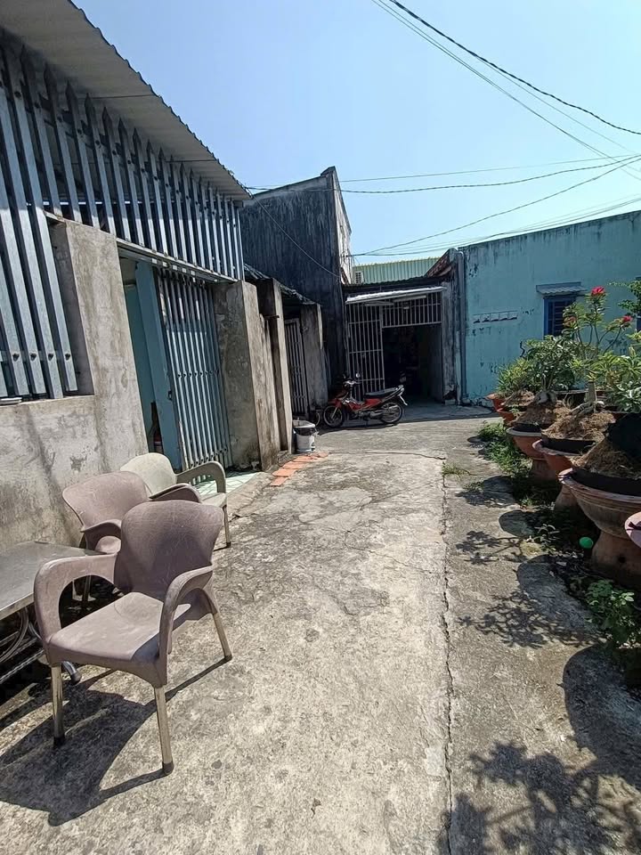 Nhà 2 căn phố hẻm An Bình, 160m² giá 2.3 tỷ - Khu dân cư an ninh!