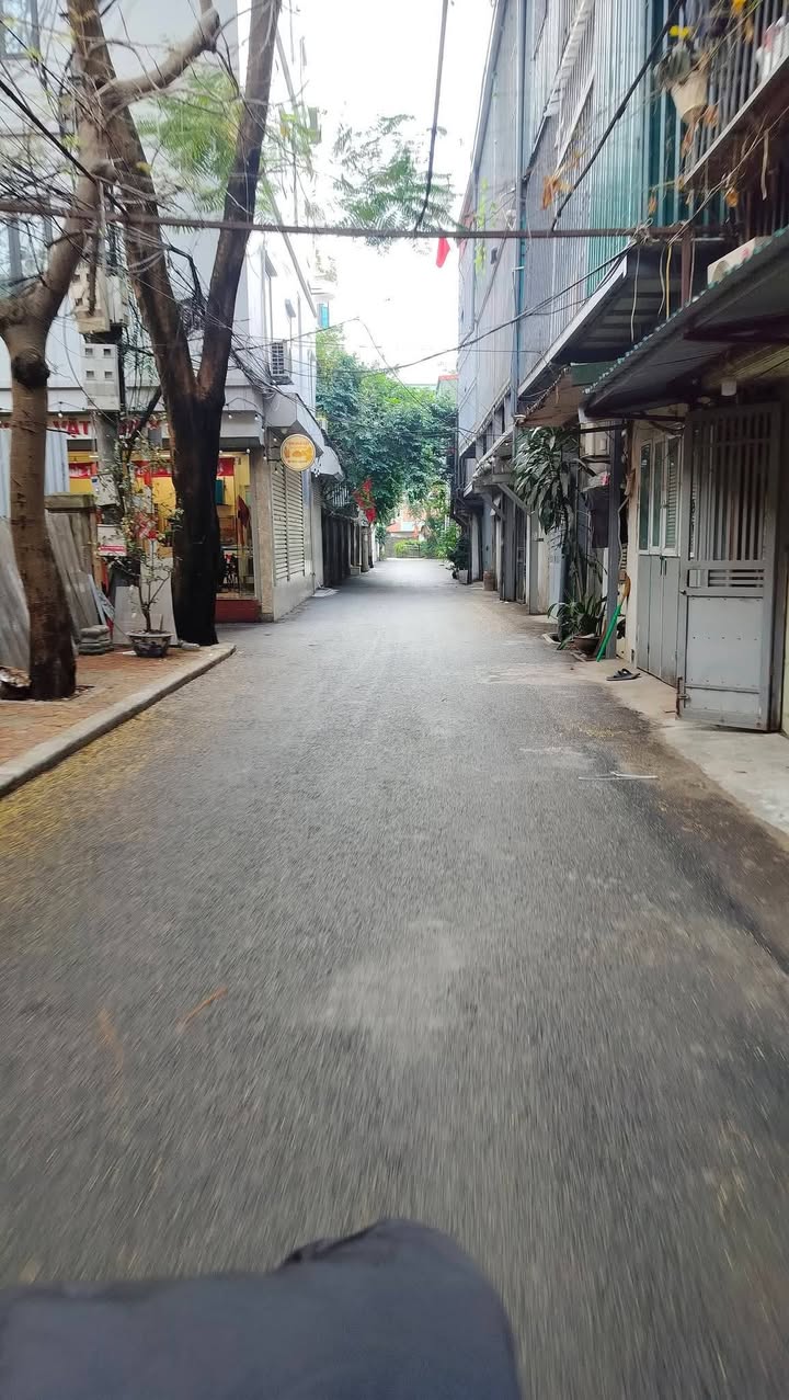 Nhà riêng Đông Ngạc 42m² giá 610 triệu - Sổ đỏ vuông vắn, cách trường 100m!