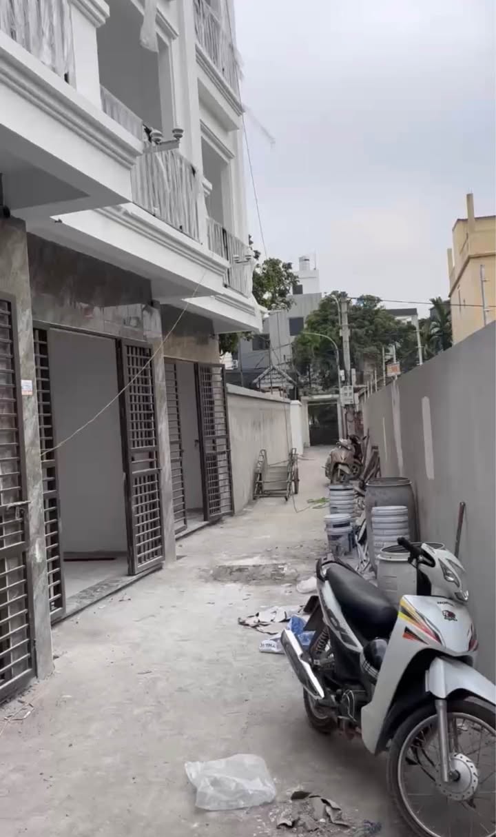 Nhà 3 tầng tại Tiền Yên, Hoài Đức 42m² giá chỉ 2 tỷ - Sẵn sàng vào ở ngay!