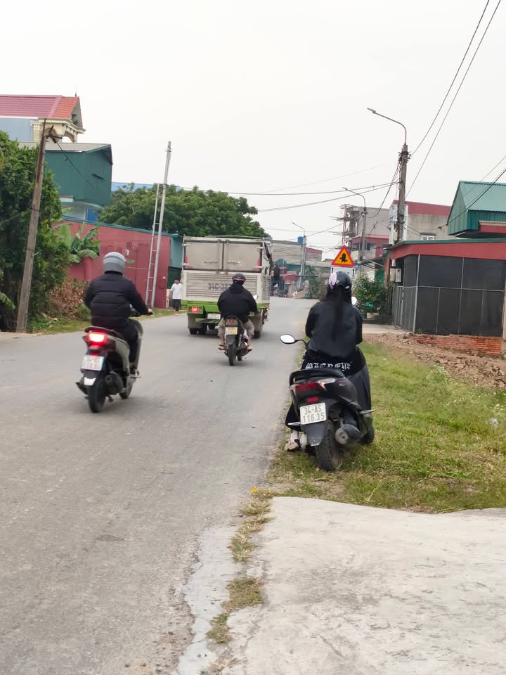 Đất Giãn Dân Huyện 392 C, Thị Trấn Thanh Miện, 80m² - Giá 2 tỷ - Chính Chủ Bán Gấp!