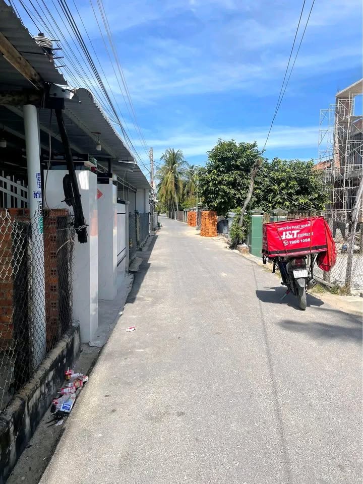 Nhà mới xã Vạn Bình 80m² giá 900 triệu - Đường nhựa ô tô vi vu, thông thoáng!