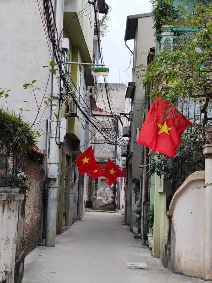 Nhà riêng Phú Diễn 35m² giá 6 tỷ - Ngõ thông, gần chợ và trường học