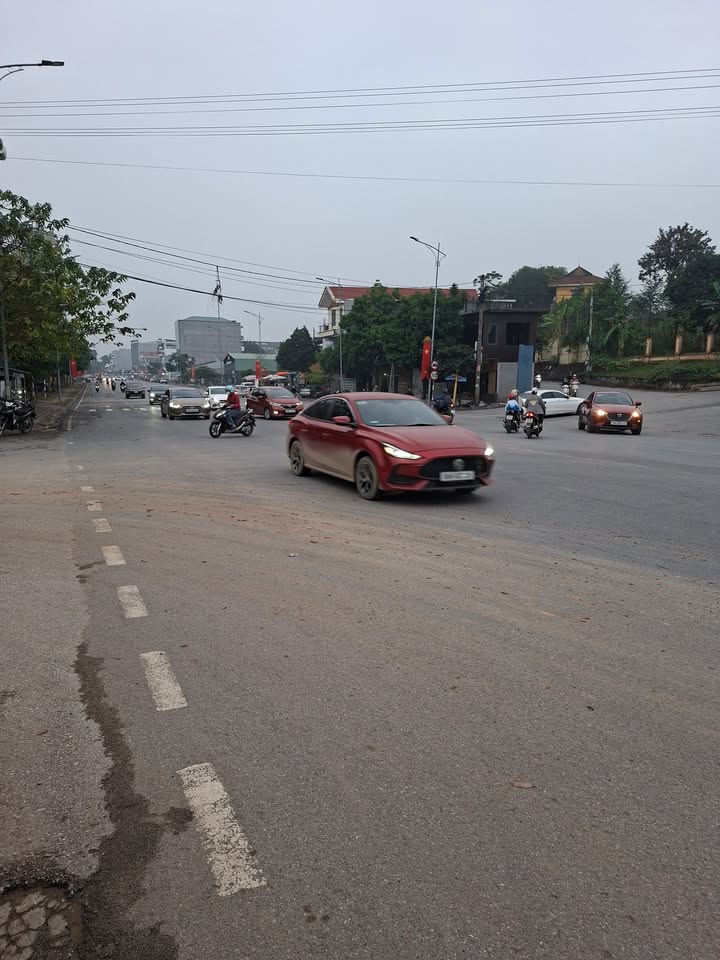 Đất thổ cư 94.8m² Vân Phú, Việt Trì - Giá 2.35 tỷ, ô tô tránh nhau!