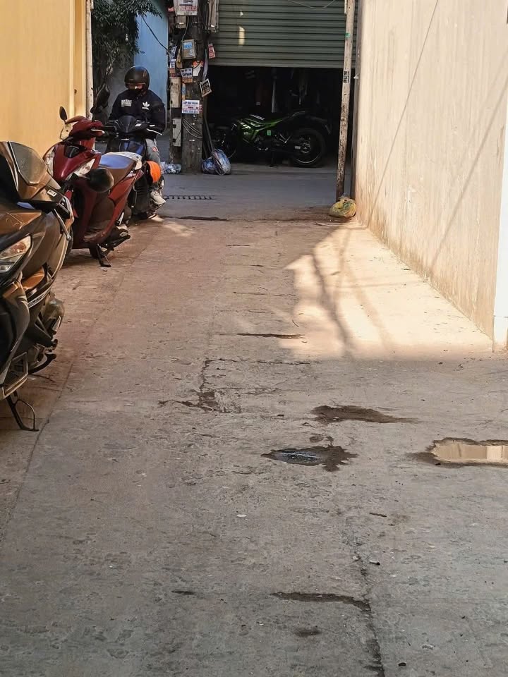 Đất thổ cư Phường Yên Sở, Quận Hoàng Mai 42m² giá 6 tỷ - Sổ đỏ chính chủ, ô tô vào tận nơi!