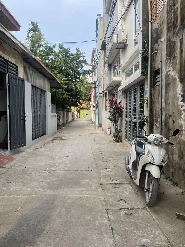 Đất Đông Mỹ, Thanh Trì 37.4m² giá 4.35 tỷ - Ô tô đỗ cửa, ngõ thông thoáng!