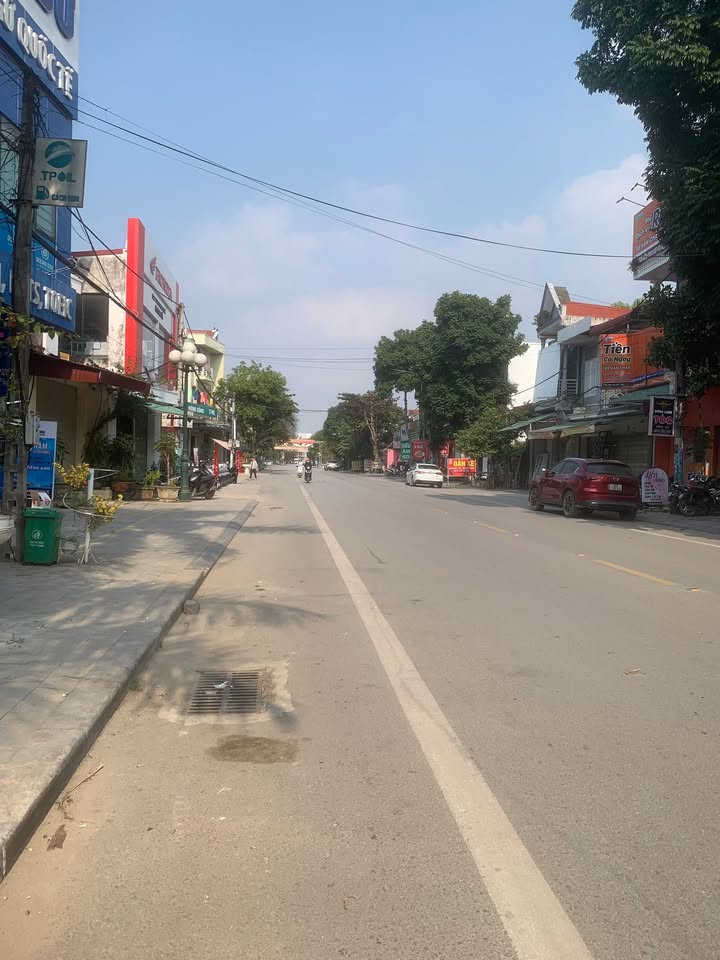 Nhà 3 tầng mặt tiền QL 45, Tiểu khu Bắc Giang, 80m² - Đầu tư sinh lời ngay!