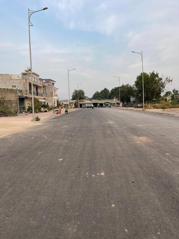 FrontHouse Trảng Bom 200m² giá 4 tỷ - Đầu tư sinh lời ngay!