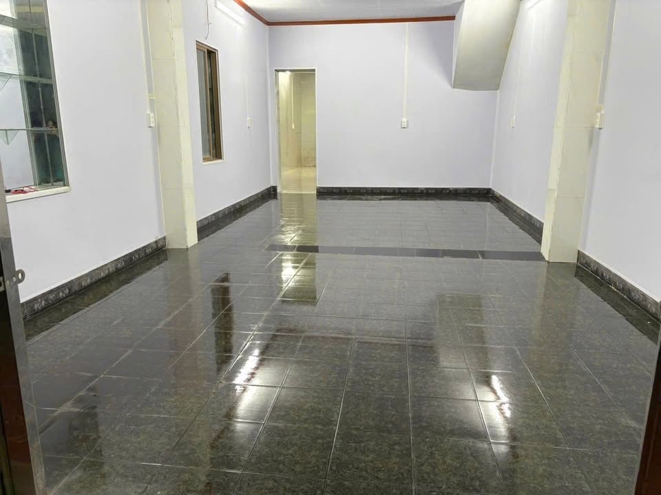 Nhà cho thuê 2 tầng mặt đường Nguyễn Trãi, 70m² giá 5.5 triệu - Kinh doanh sầm uất