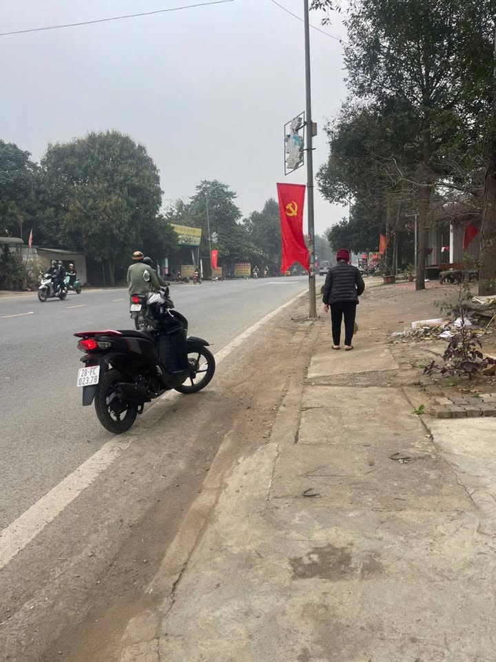 Nhà mặt tiền Quốc lộ 6, Cao Phong, 72m² giá chỉ 2 tỷ - Kinh doanh thuận lợi!