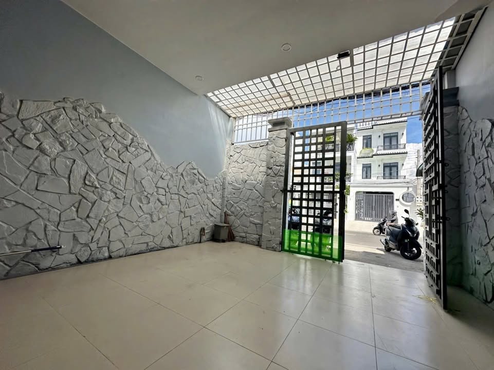 Nhà nguyên căn Phú Tài, 130m² giá 6.5 triệu - Mặt tiền kinh doanh lý tưởng!