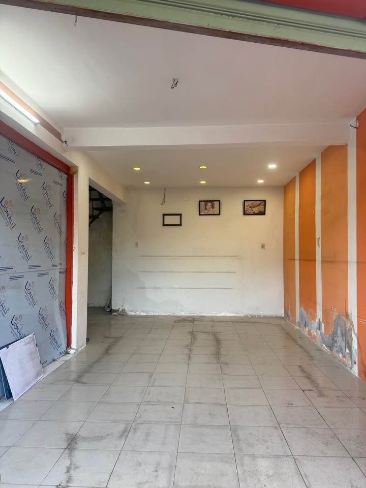 Cho thuê mặt bằng đẹp tại chợ Bình Tân, Nha Trang 50m² chỉ 13 triệu/tháng!