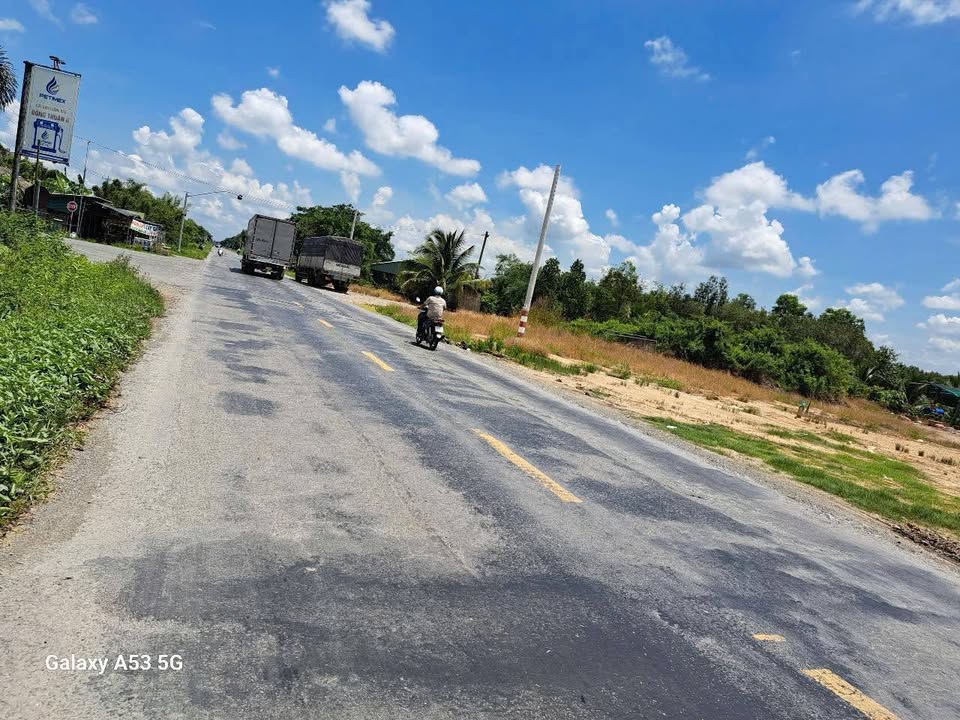 Đất nền mặt tiền Quốc lộ N2 Thạnh Hóa 11.000m² giá 35 tỷ - Cơ hội đầu tư hấp dẫn!