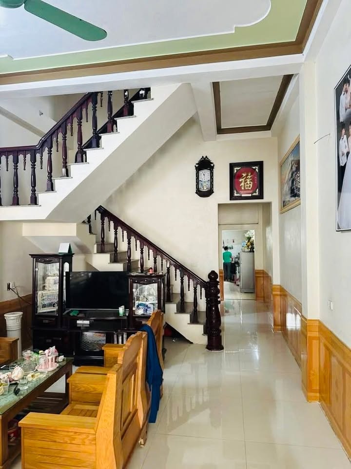 Nhà 2 tầng Huyện Đông Sơn 90m² giá 2 tỷ - Ô tô vào tận cửa!