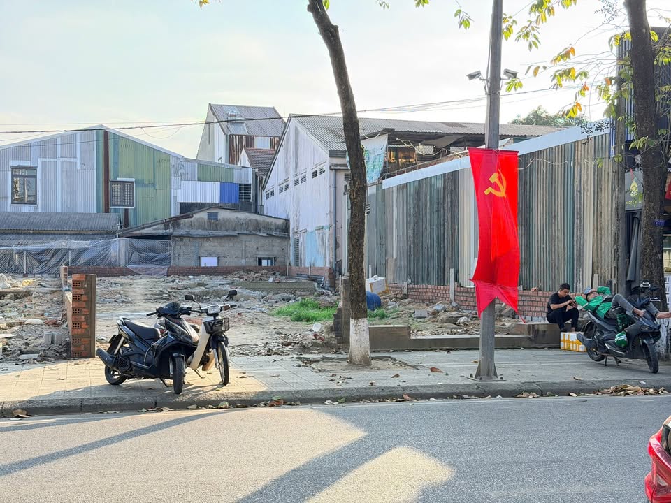 Mặt bằng kinh doanh đường Trường Chinh TP Huế 300m² - Vị trí đắc địa cho thuê!