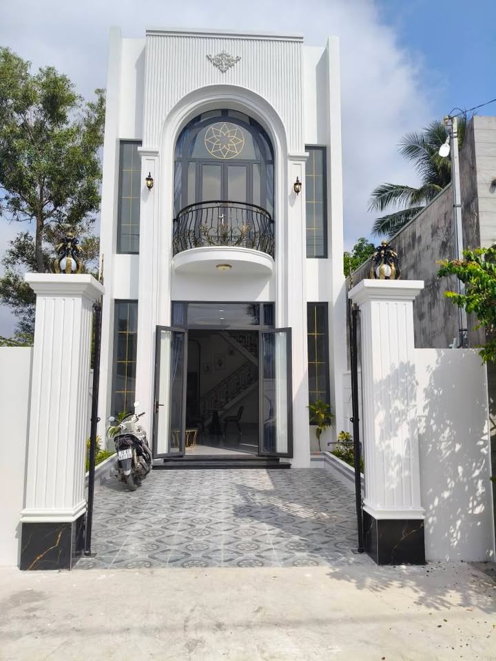 Nhà đẹp Kp Long Hải, Phường Long Hoa, 92m², Giá 1.599 tỷ - Sẵn sàng vào ở!