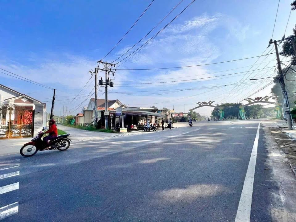 Đất mặt tiền Hương Lộ 1, Tây Ninh 225m² giá 1.2 tỷ - Sổ đỏ chính chủ!
