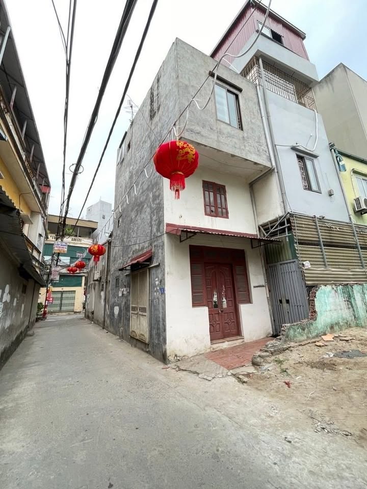 Nhà 3 tầng Ngọc Thụy Long Biên 20m² giá thỏa thuận - Ô tô đỗ cửa, kinh doanh thuận lợi!