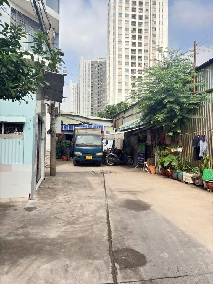 Nhà riêng Quận Tân Phú 52m² giá 6.19 tỷ - Ô tô vào tận nhà!