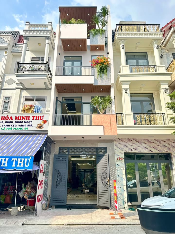 Nhà phố 3 tầng An Phú, Thuận An, 78m² - Full nội thất cao cấp, giá 6.5 tỷ!