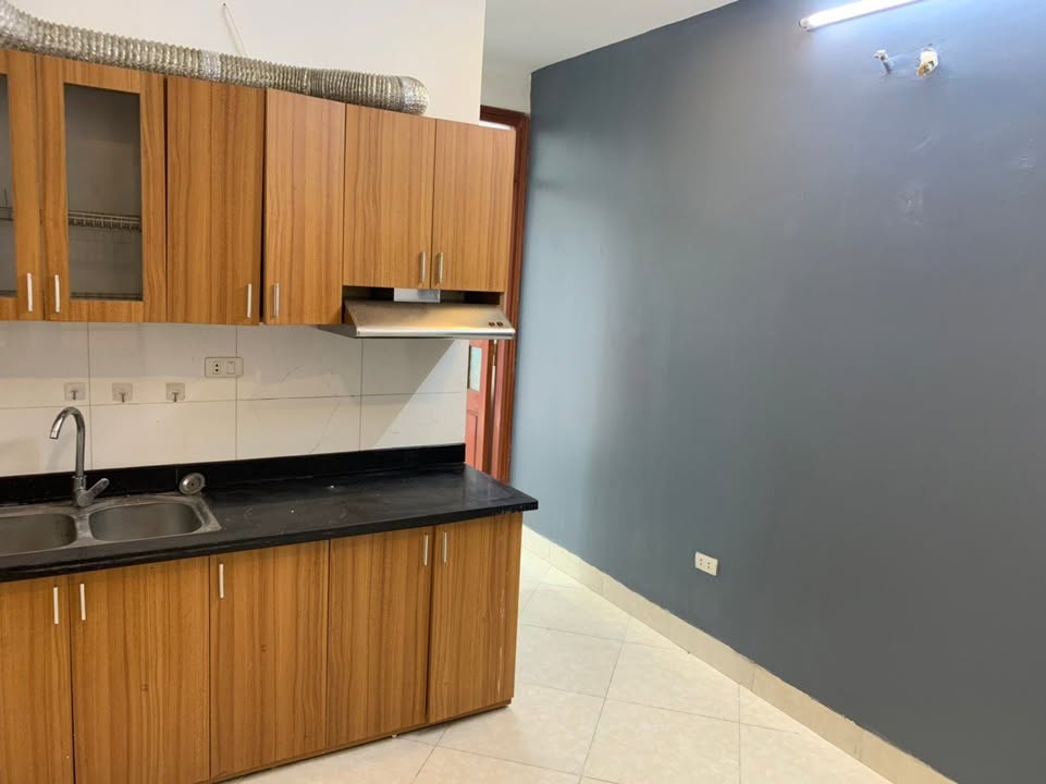 Phòng cho thuê Trần Thái Tông, Cầu Giấy 1n1k giá 4.5 triệu - Full nội thất, sẵn sàng vào ở!