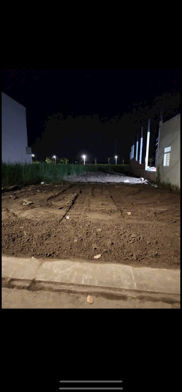 Đất nền khu Sao Mai Nhựt Hồng, 105m² giá 1 tỷ - Dân cư đông đúc, không ngập nước!