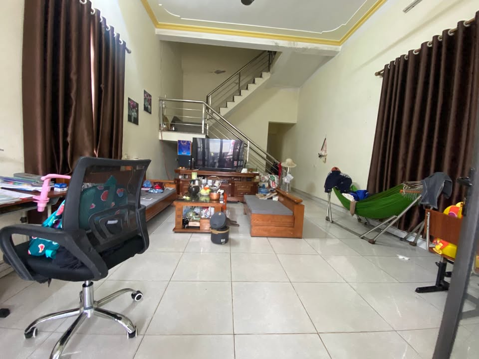 Nhà 2 tầng trên đường Trình Tân Long, Thái Nguyên 100m² giá 1.7 tỷ - Chính chủ bán gấp!