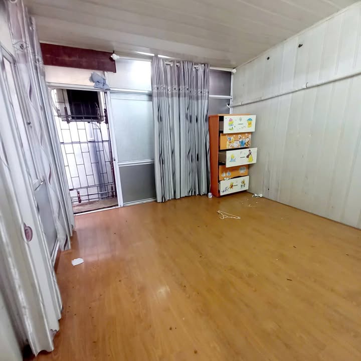 Căn hộ Tập thể Nguyễn Chí Thanh, Đống Đa 50m² giá 3 tỷ - Vị trí đẹp, ô tô vào tận nơi!