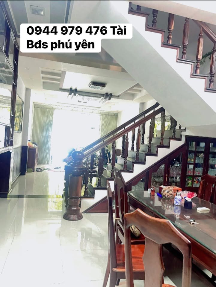 Nhà mặt tiền đường R16 met Yersin, 100m² giá thỏa thuận - Sang trọng và thoáng mát!