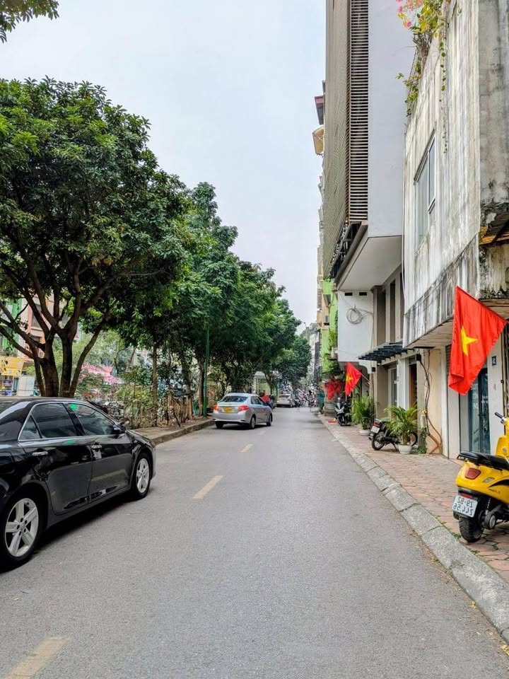 Nhà mặt phố Đống Đa 35m² giá 18.6 tỷ - Lô góc 2 mặt thoáng gần Vincom