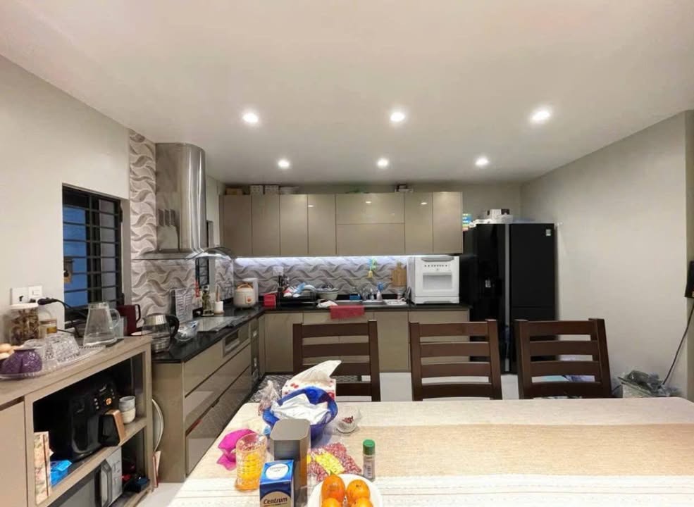 Nhà khu phân lô Nguyễn Trãi, Hải Phòng 75m² giá 6.7 tỷ - Nội thất cao cấp, ô tô đỗ cửa