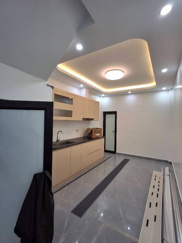 Nhà phố 3 tầng Trại Chuối 34m² giá 3.4 tỷ - Kinh doanh đắc địa!