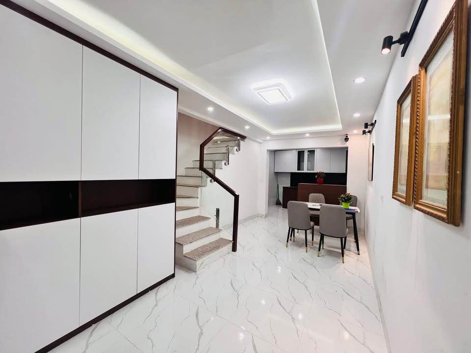Nhà phố Ngoại Giao Đoàn - Xuân Đỉnh 42m² giá 9 tỷ - Chính chủ, sổ đỏ!