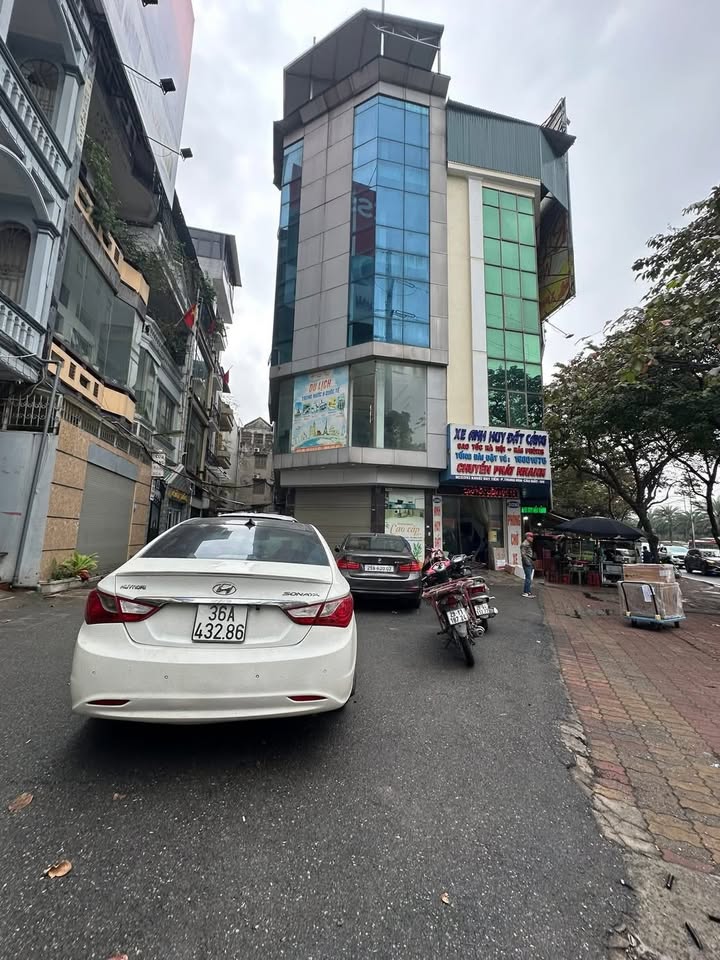 FrontHouse Khuất Duy Tiến, Cầu Giấy 50m² giá 33 tỷ - Lô góc 3 mặt thoáng, kinh doanh đỉnh cao!