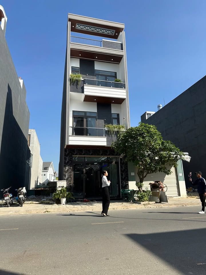 Nhà đẹp 3 tầng Phường An Phú, Bình Dương 110m² giá chỉ 7.5 tỷ - Sẵn sàng vào ở!