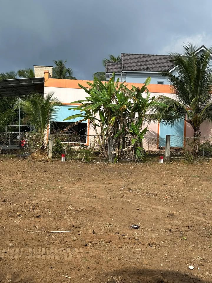 Đất nền Phú Quốc 110m² giá 1.5 tỷ - Vị trí thuận lợi gần đường lớn