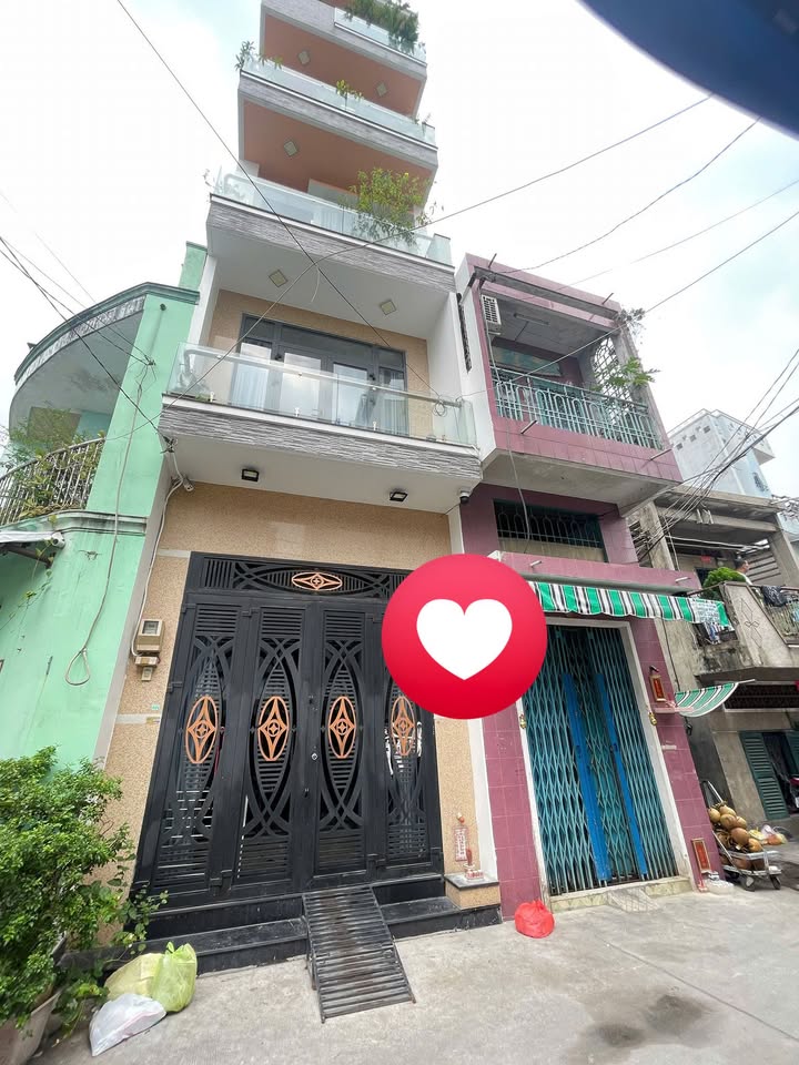 Nhà 3 tầng hẻm xe hơi Phạm Phú Thứ, Quận 6, 35m² - Vị trí siêu đẹp!