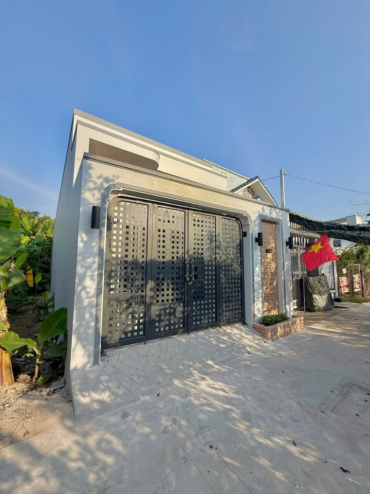 Nhà mới KP3, P.9 Mỹ Tho 102m² giá 1.78 tỷ - Thiết kế hiện đại, sẵn sàng vào ở!