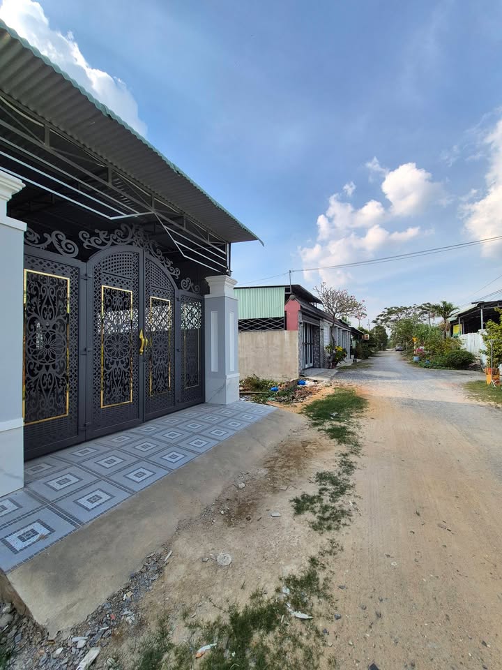 Nhà mới KP Ninh Phú, P. Ninh Thạnh, 160m² giá 1.57 tỷ - Dọn vào ở ngay!