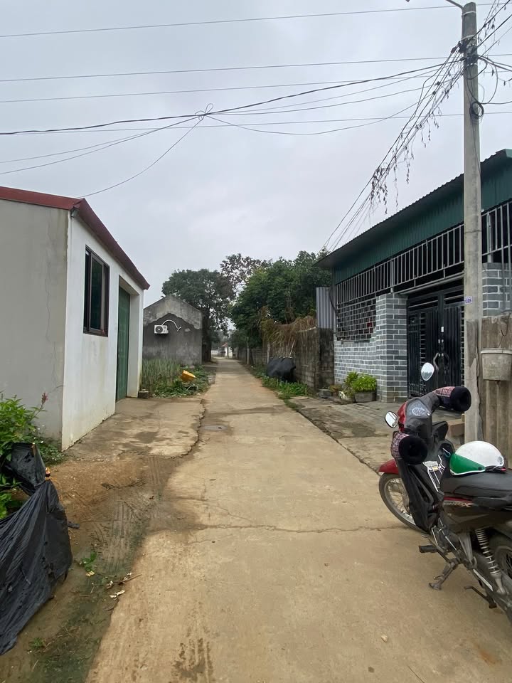 Nhà riêng Tổ 7 Tây Sơn 110m² giá 1.3 tỷ - Diện tích rộng, vị trí thuận lợi!