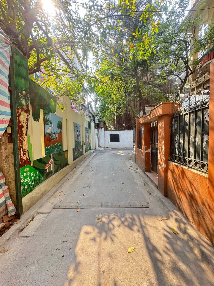 Đất phố Nguyễn Văn Cừ Long Biên 102m² giá 21.9 tỷ - Phân lô đẹp, phong thủy tốt!