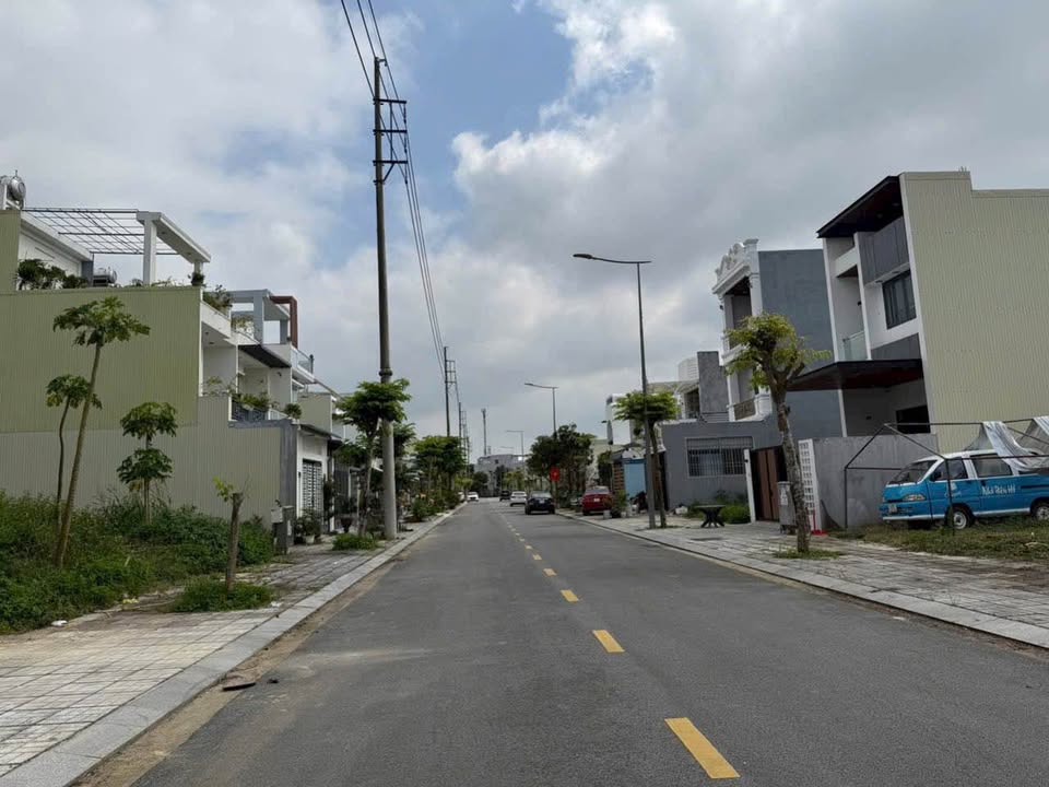 Đất nền Khu dân cư Phước Thạnh, Quảng Ngãi 210m² giá 4.6 tỷ - Vị trí đẹp, hướng Nam!